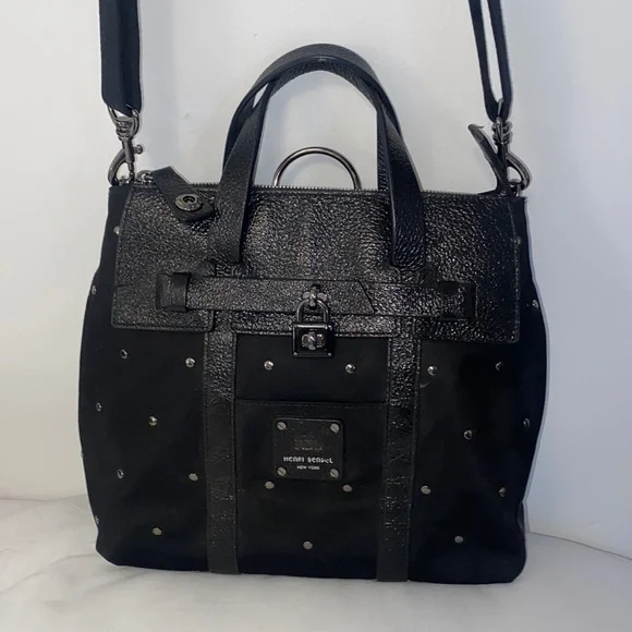 henri bendel | Bags | Henri Bendel Jetsetter Bag Small Black  display picture 3